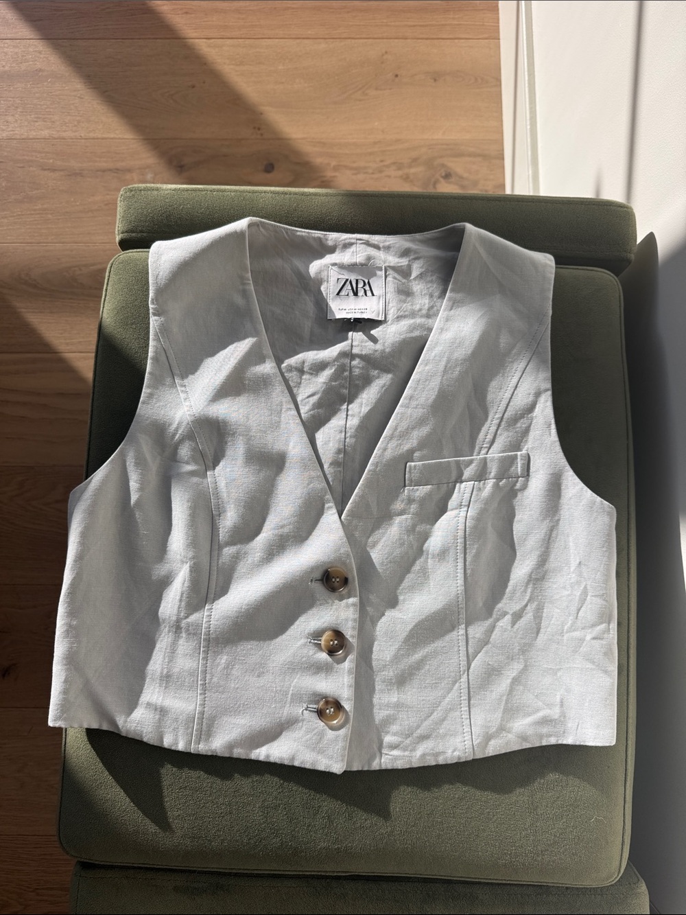 Zara White V-Neck Buttoned Vest